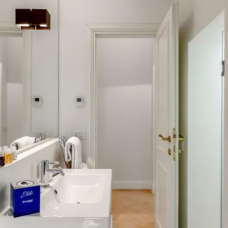 Allegroitalia Penthouse Montenapoleone Apartman *
