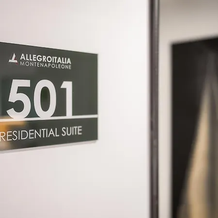 דירה Allegroitalia Penthouse Montenapoleone מילאנו