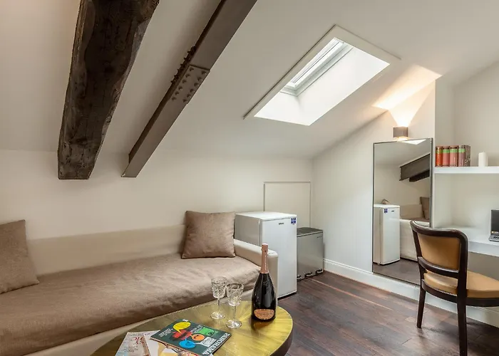 Allegroitalia Penthouse Montenapoleone Lägenhet