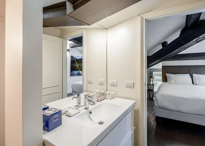 Lägenhet Allegroitalia Penthouse Montenapoleone *