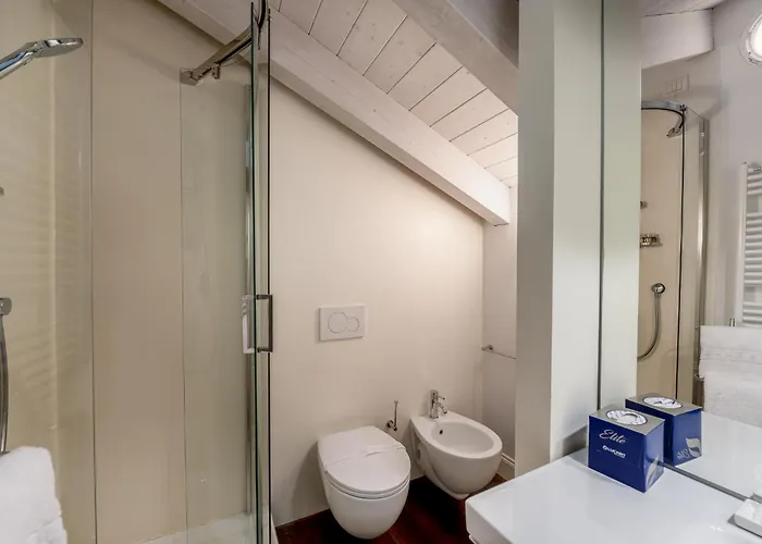 Lägenhet Allegroitalia Penthouse Montenapoleone