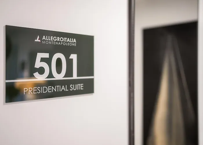 Lägenhet Allegroitalia Penthouse Montenapoleone Milano