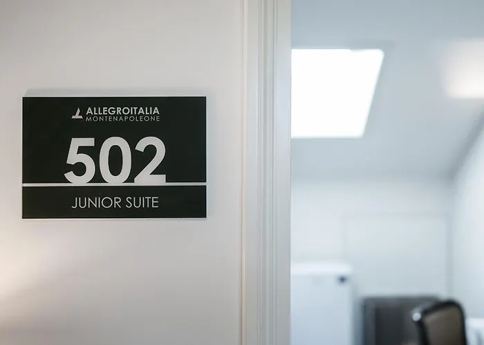 Allegroitalia Penthouse Montenapoleone Lägenhet