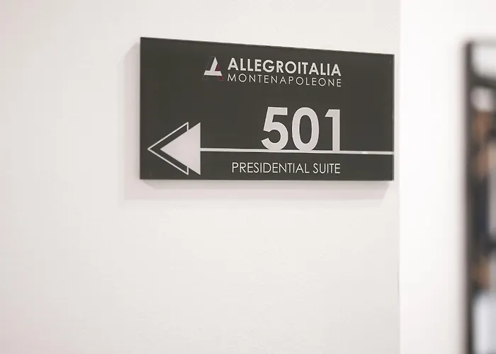 Lägenhet Allegroitalia Penthouse Montenapoleone