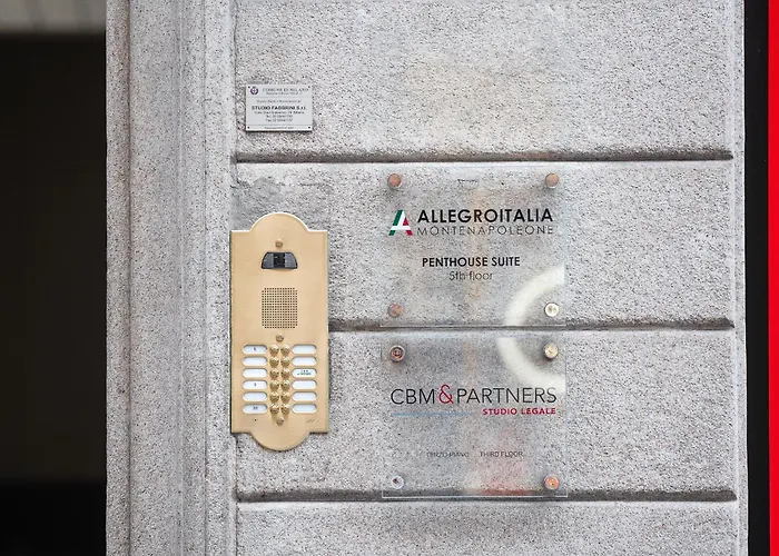 Allegroitalia Penthouse Montenapoleone Lägenhet